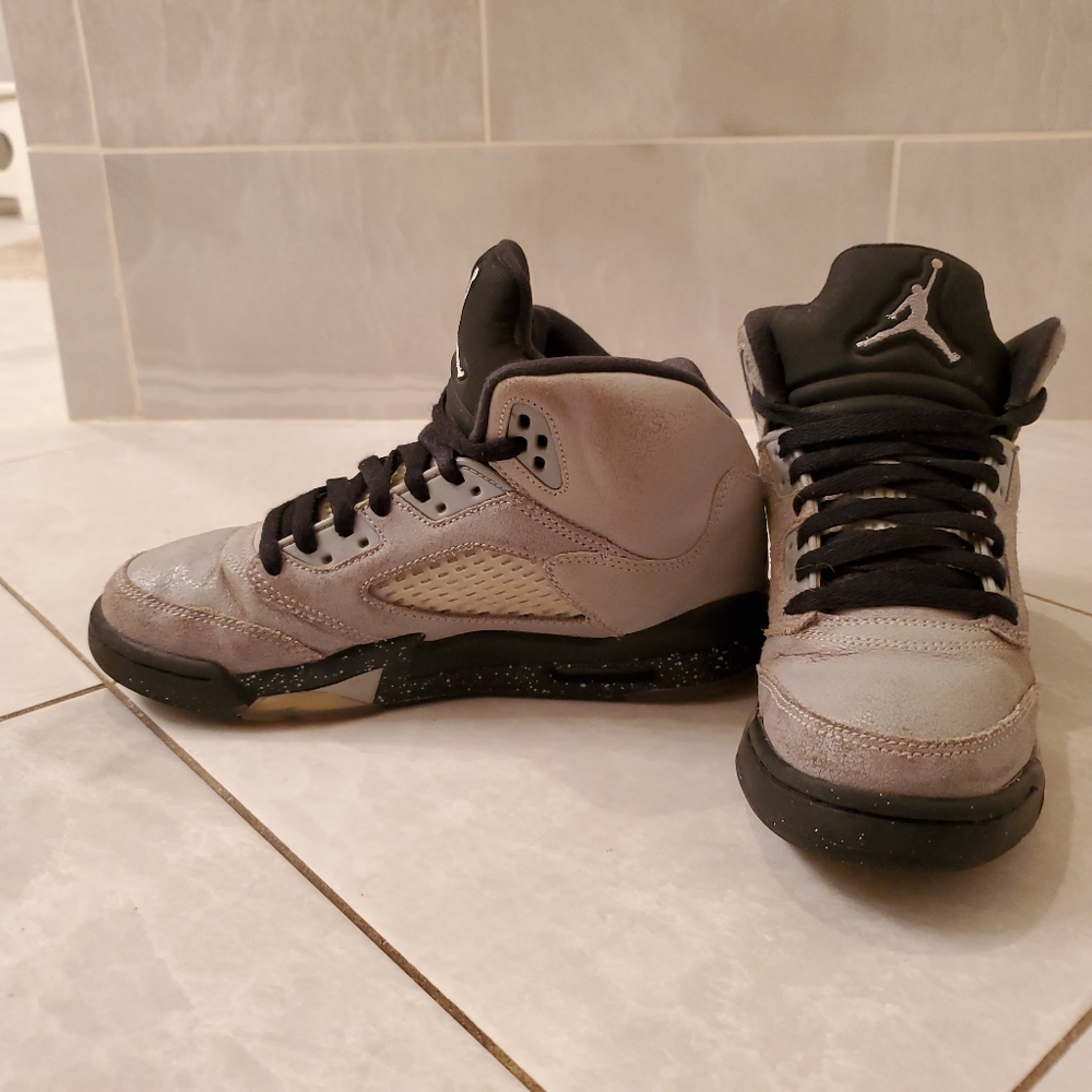 Jordan 5 Wolf Grey